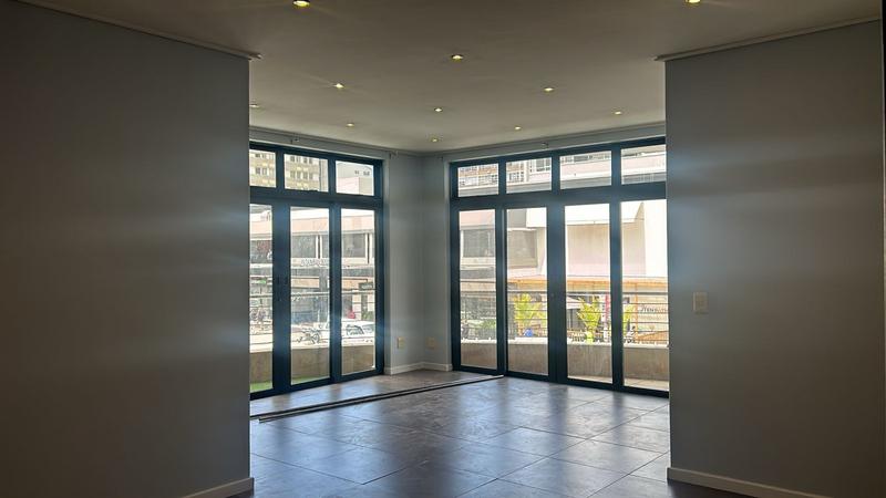 To Let 2 Bedroom Property for Rent in Sea Point Western Cape